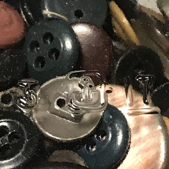 Vintage Smuckers Apothecary Jar & Buttons - Picture 7 of 13